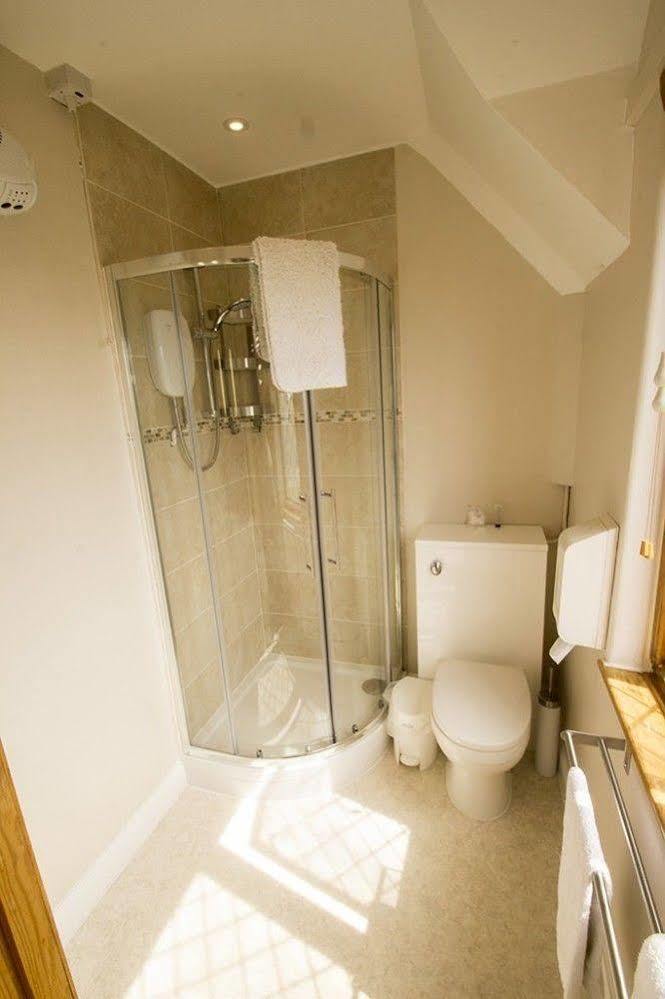 Fern Lodge Guesthouse Хайт Екстериор снимка