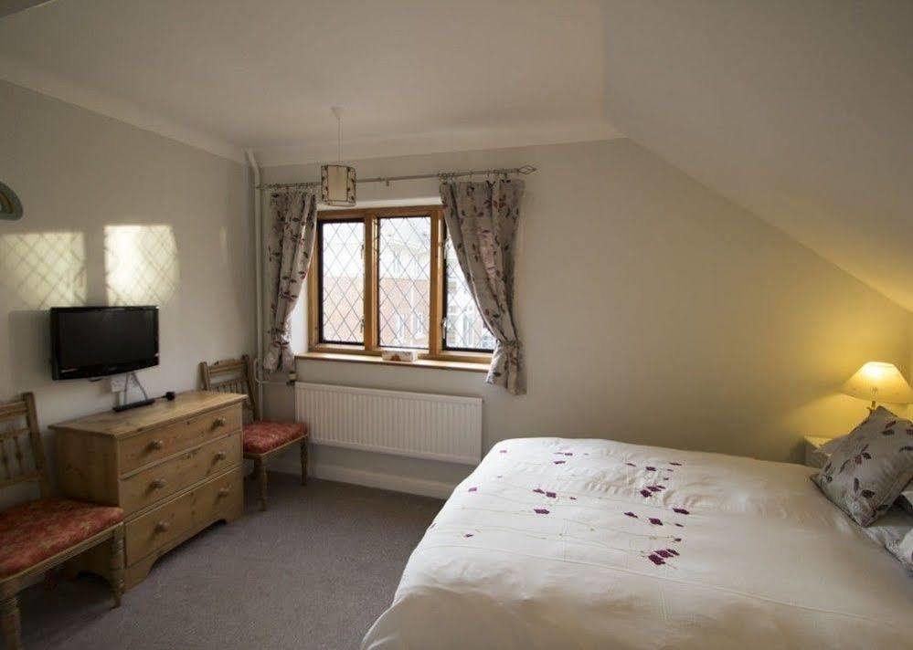 Fern Lodge Guesthouse Хайт Екстериор снимка