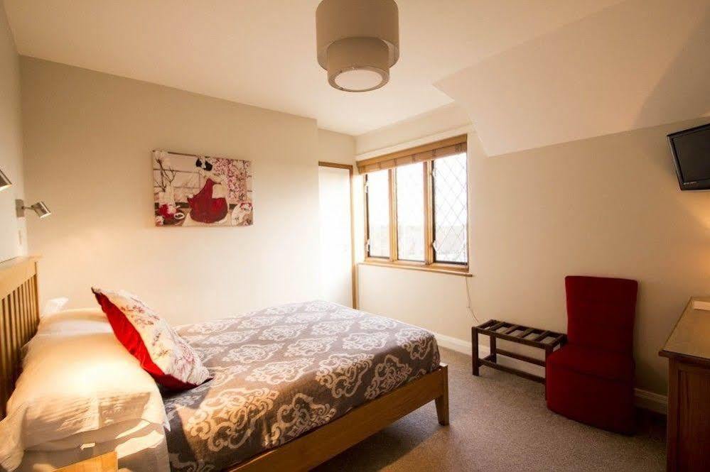 Fern Lodge Guesthouse Хайт Екстериор снимка
