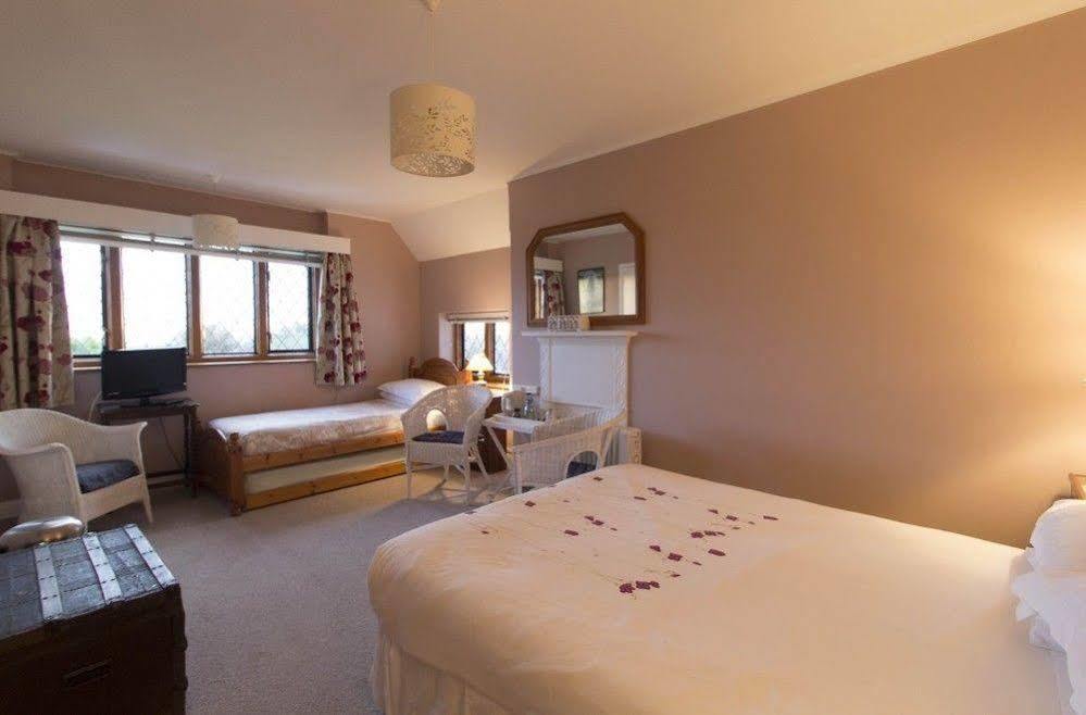 Fern Lodge Guesthouse Хайт Екстериор снимка